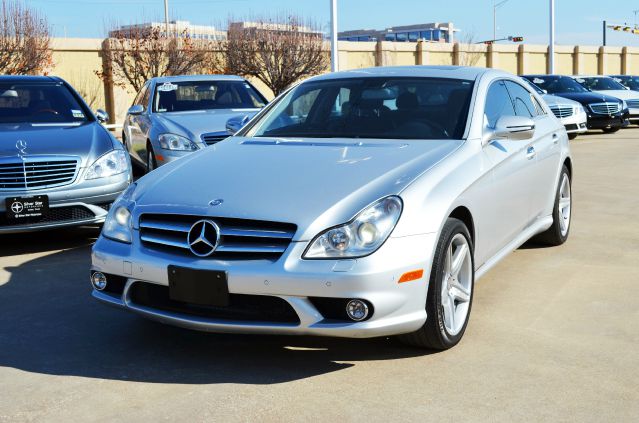 Mercedes-Benz CLS-Class 2011 photo 2