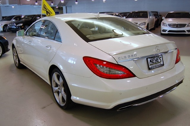 Mercedes-Benz CLS-Class 2012 photo 1