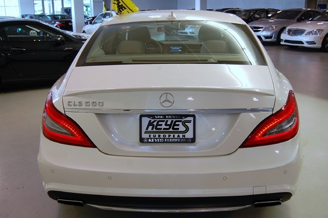 Mercedes-Benz CLS-Class 2012 photo 3