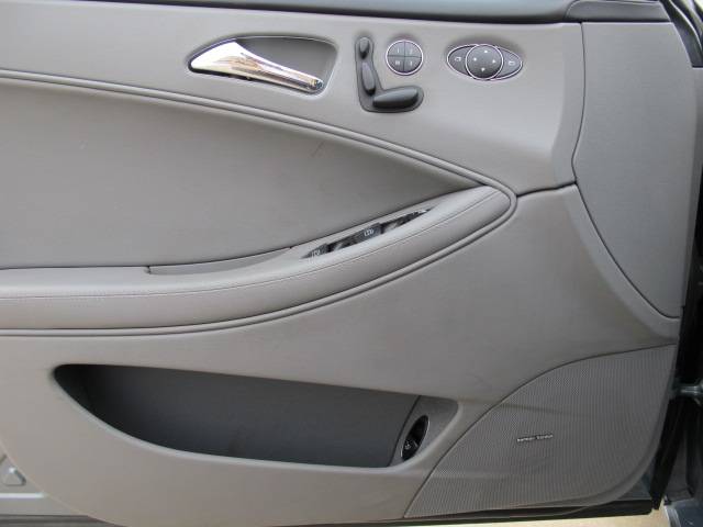 Mercedes-Benz CLS Class 2007 photo 5