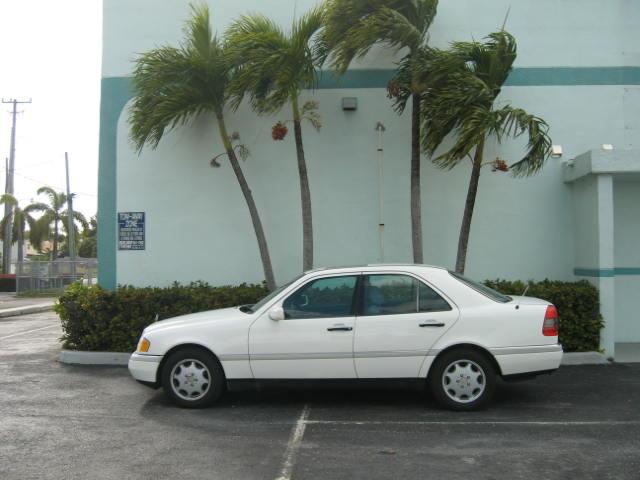 Mercedes-Benz C Class 1996 photo 1