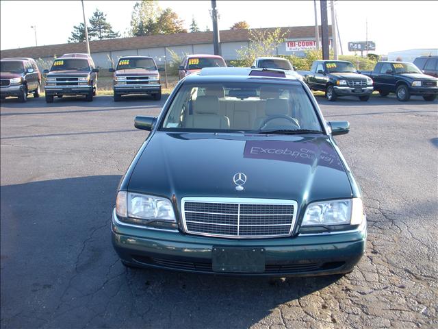 Mercedes-Benz C Class LS Ultimate Sedan