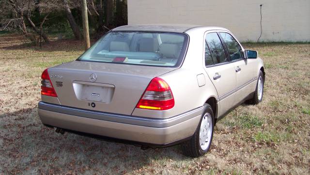 Mercedes-Benz C Class 1997 photo 2