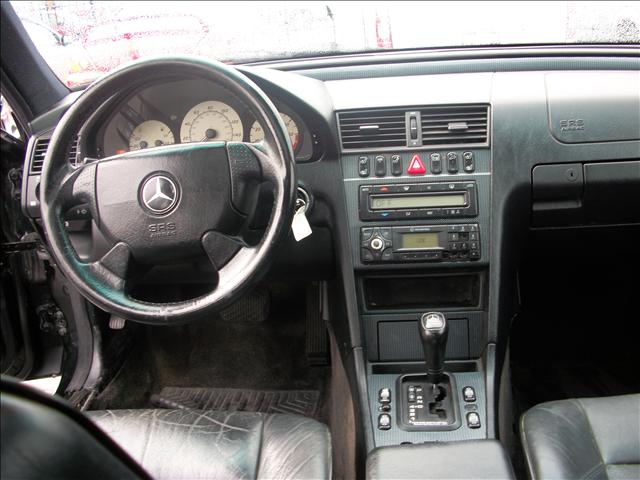 Mercedes-Benz C Class 1999 photo 3