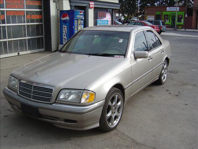 Mercedes-Benz C Class 1999 photo 1