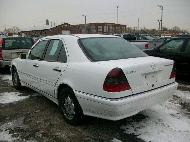 Mercedes-Benz C Class 1999 photo 2