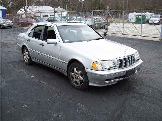 Mercedes-Benz C Class 1999 photo 2