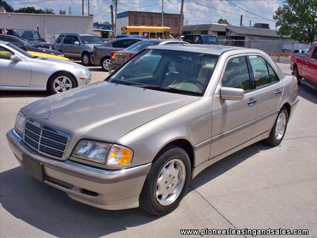 Mercedes-Benz C Class 1999 photo 1