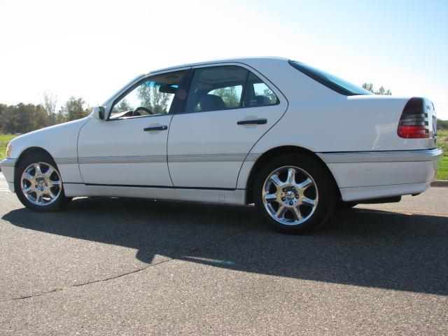 Mercedes-Benz C Class 1999 photo 1