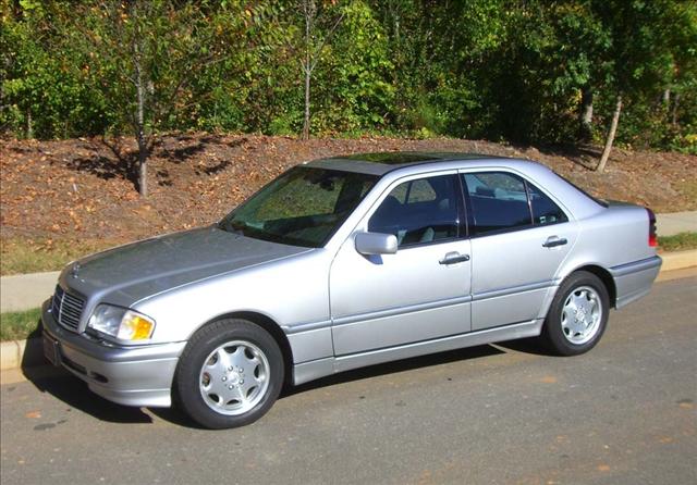 Mercedes-Benz C Class 1999 photo 2