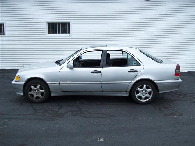 Mercedes-Benz C Class 1999 photo 1