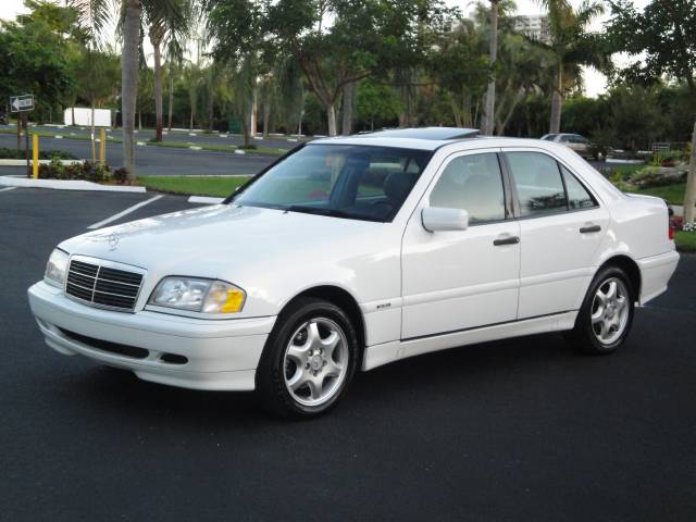 Mercedes-Benz C Class 1999 photo 1