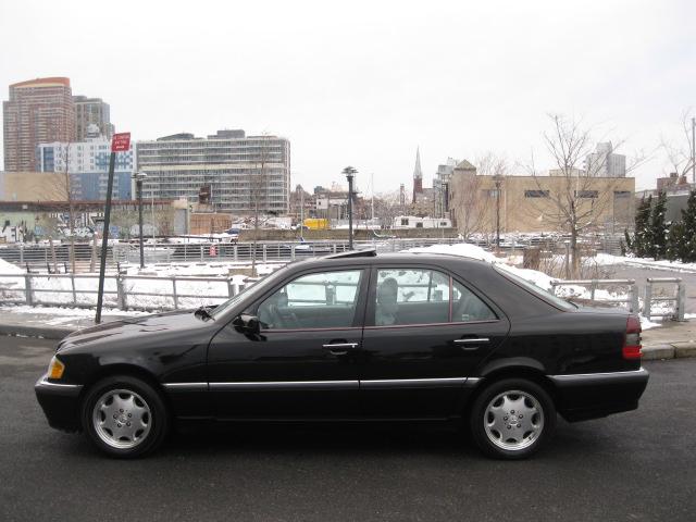 Mercedes-Benz C Class 1999 photo 1