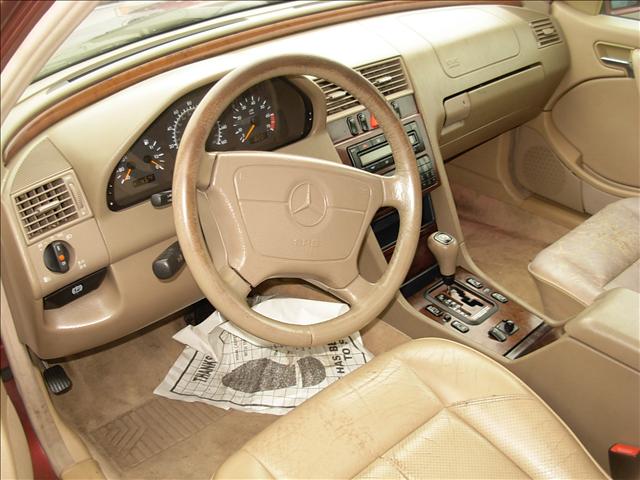 Mercedes-Benz C Class 1999 photo 1