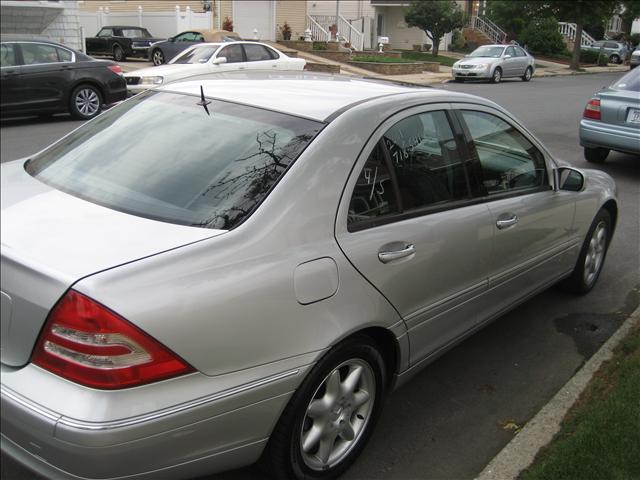 Mercedes-Benz C Class 2001 photo 3