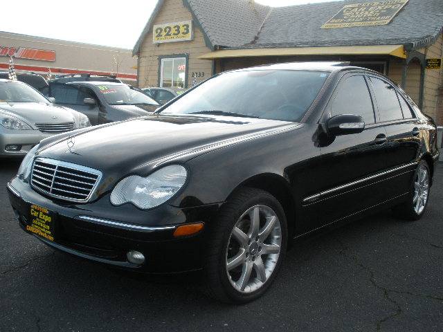 Mercedes-Benz C Class 4dr Sdn Manual Sedan