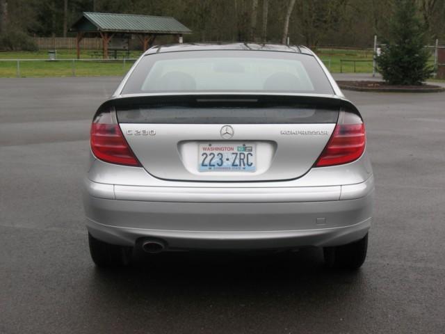 Mercedes-Benz C Class 2003 photo 3