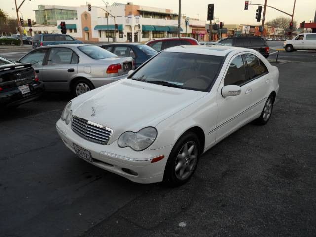 Mercedes-Benz C Class Series 4 Sedan