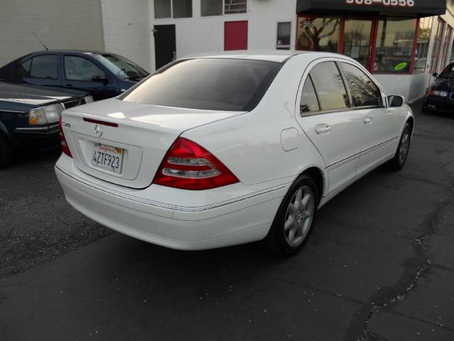 Mercedes-Benz C Class 2003 photo 1