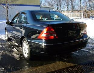 Mercedes-Benz C Class 2003 photo 3