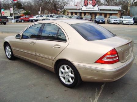 Mercedes-Benz C Class 2003 photo 2