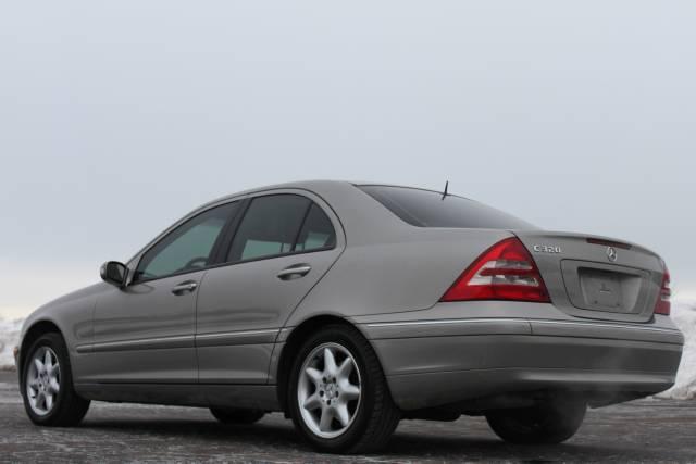 Mercedes-Benz C Class 2003 photo 4