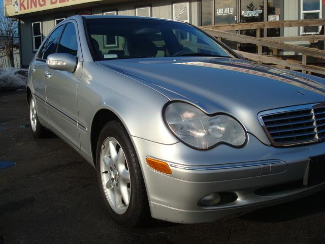 Mercedes-Benz C Class 2003 photo 3