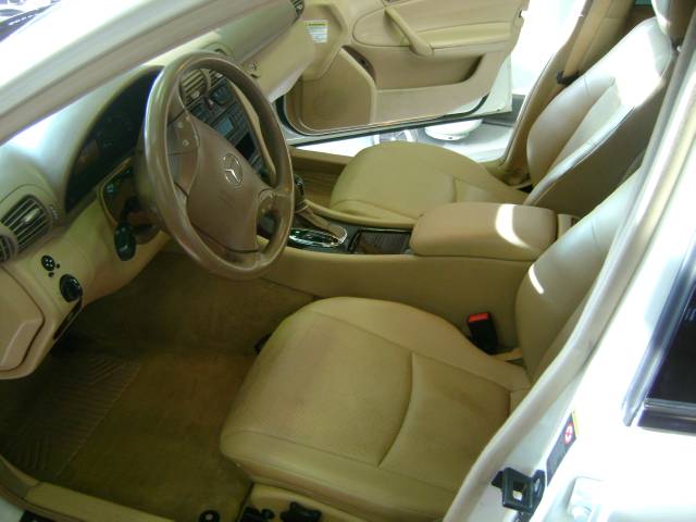 Mercedes-Benz C Class 2003 photo 1