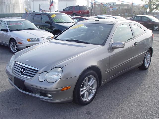 Mercedes-Benz C Class Clk550 V8 Convertible Coupe