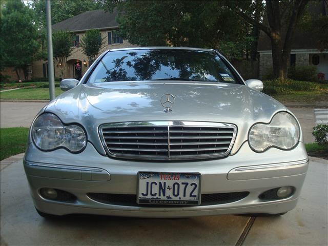 Mercedes-Benz C Class 2003 photo 3