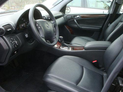 Mercedes-Benz C Class 2003 photo 2