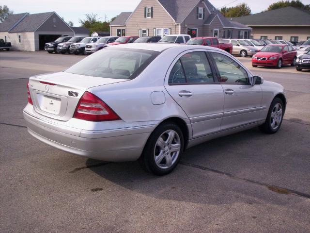 Mercedes-Benz C Class 2003 photo 4