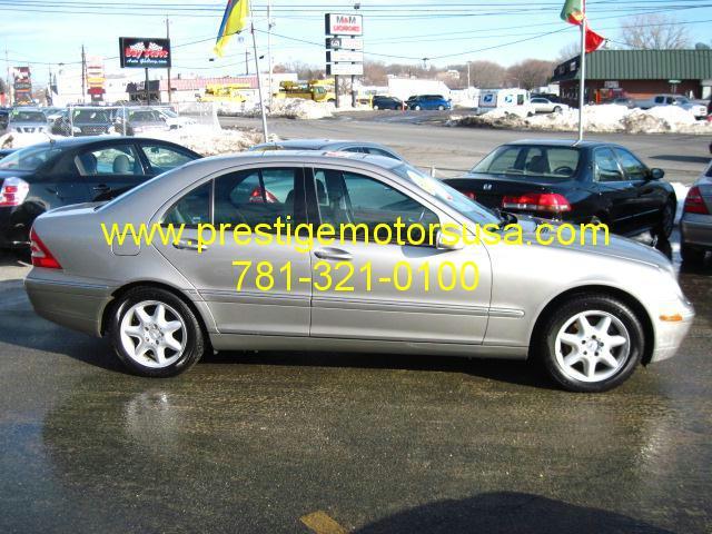 Mercedes-Benz C Class 2003 photo 2