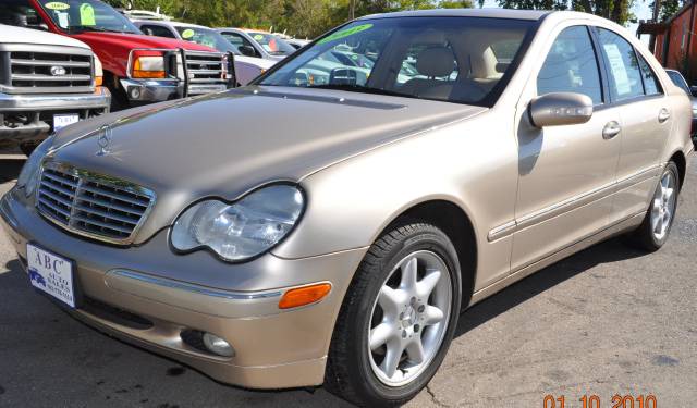 Mercedes-Benz C Class 3.2 TL - Extra Sharp Sedan