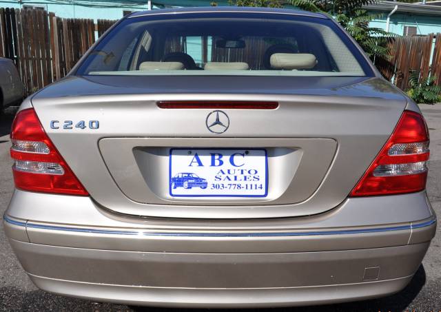 Mercedes-Benz C Class 2003 photo 3