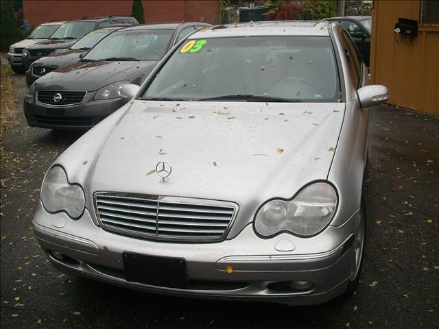 Mercedes-Benz C Class 2003 photo 1