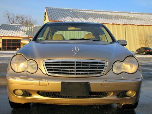 Mercedes-Benz C Class 2003 photo 4