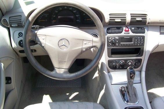 Mercedes-Benz C Class 2003 photo 4