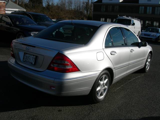 Mercedes-Benz C Class Series 4 Sedan