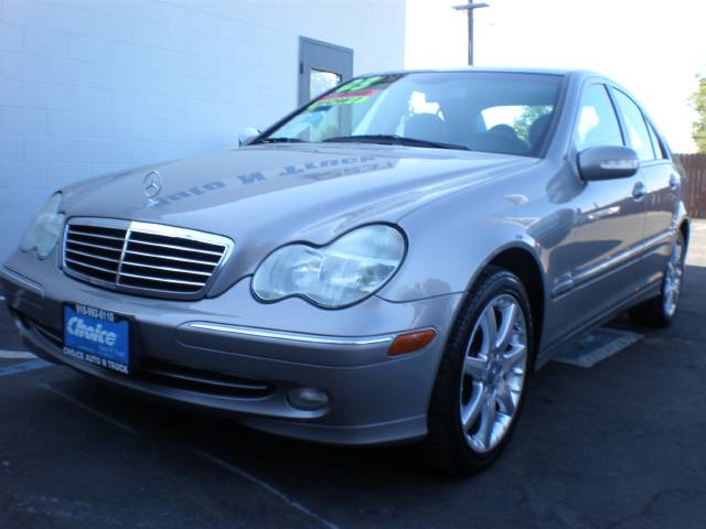 Mercedes-Benz C Class 2003 photo 2