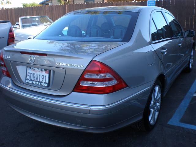 Mercedes-Benz C Class 2003 photo 4