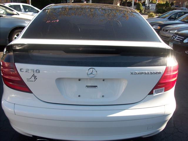 Mercedes-Benz C Class 2003 photo 2