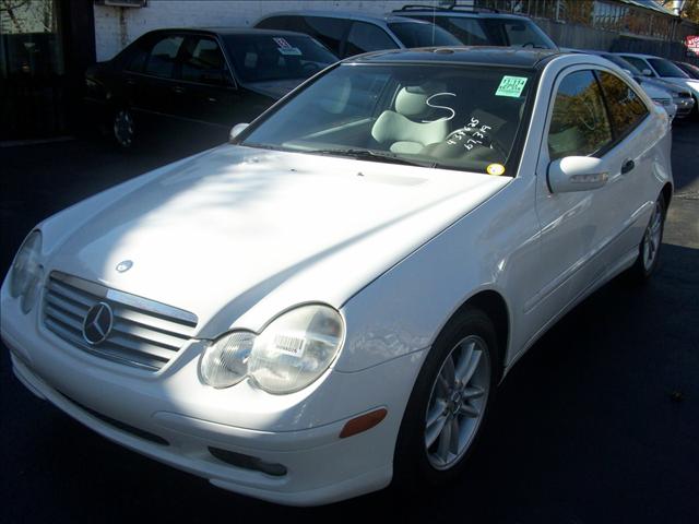 Mercedes-Benz C Class 2003 photo 4