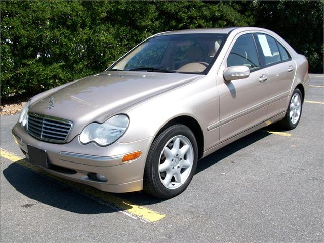 Mercedes-Benz C Class 3.2 TL - Extra Sharp Sedan