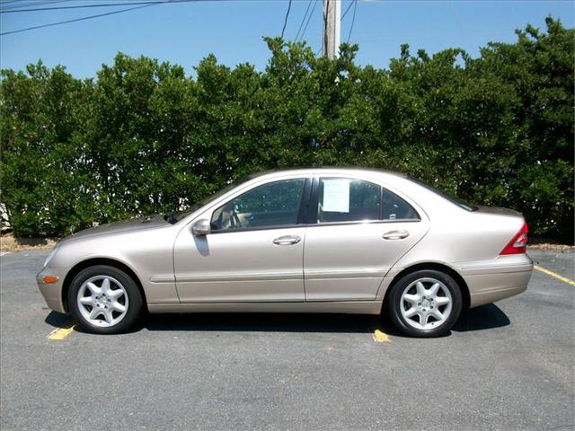 Mercedes-Benz C Class 2003 photo 1