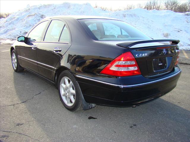 Mercedes-Benz C Class 2003 photo 2