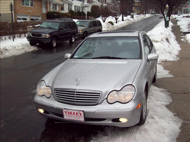 Mercedes-Benz C Class 2003 photo 1