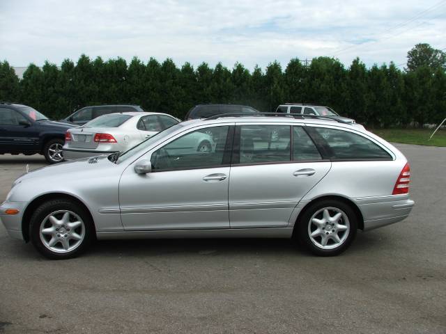 Mercedes-Benz C Class 2003 photo 1