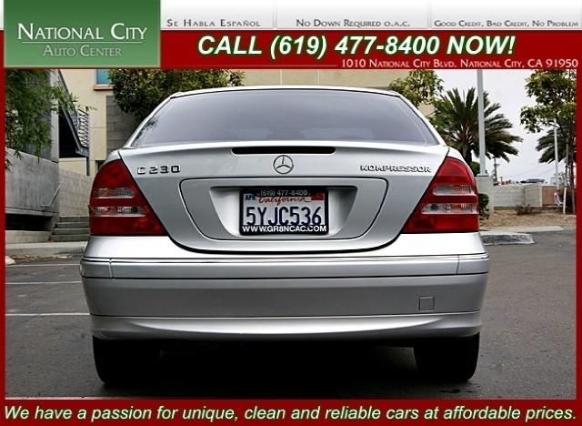 Mercedes-Benz C Class 2003 photo 3