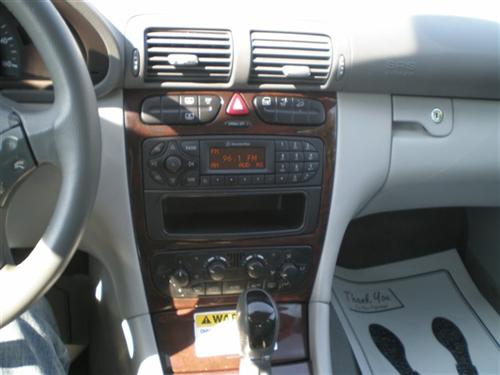 Mercedes-Benz C Class 2003 photo 3